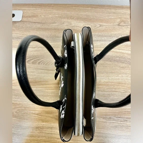 Kate Spade Black and White Floral Crossbody - Picture 12 of 16